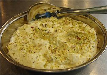 Shrikhand (Almonds, Pistachio & Kesar) - 500g